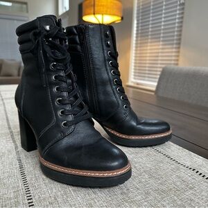 Naturalizer Black Lace-Up Block Heel Ankle Boots